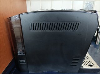 Cafetera Automática Delonghi Autentica Negra