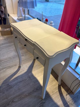 Mesa tocador blanca de madera