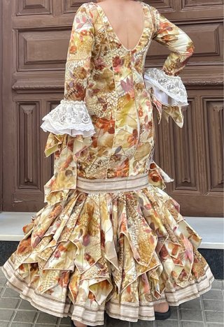 Traje FlamencaTalla 38-40 lentejuelas y perlas