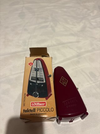 Metrónomo Wittner Taktell Piccolo Rojo