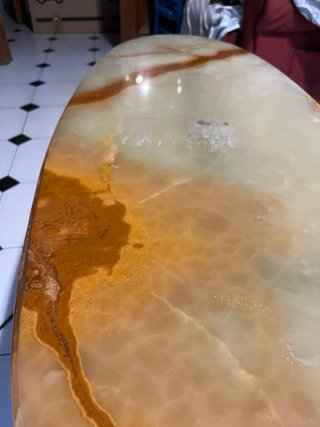 Mesa Mármol Onix y Bronce Ovalada