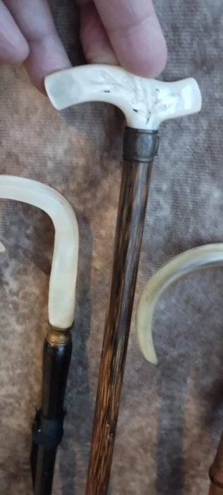 4 paraguas antiguos: nácar, baquelita