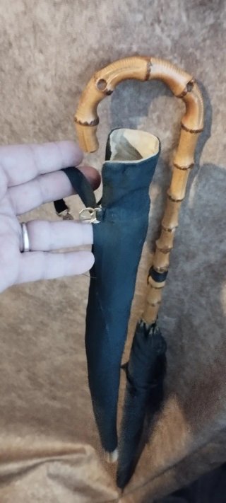 4 paraguas antiguos: nácar, baquelita