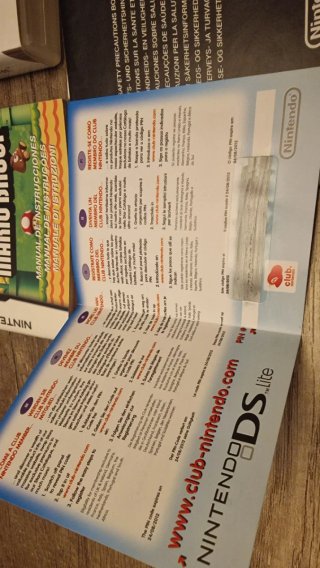 New Super Mario Bros. DS Manual y Caja