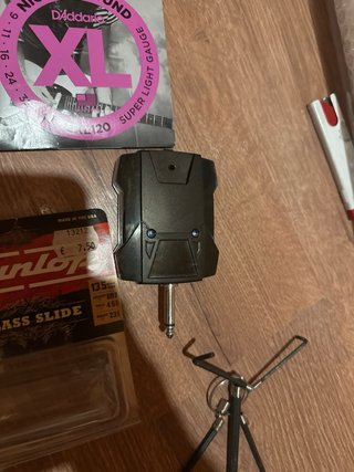 Lote Accesorios Guitarra: Afinador, Púas, Cuerdas