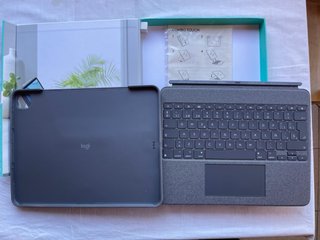 Funda Logitech Combo Touch iPad Pro 12.9