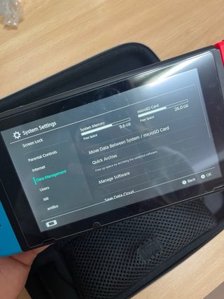 Nintendo Switch Azul/Rojo + Accesorios