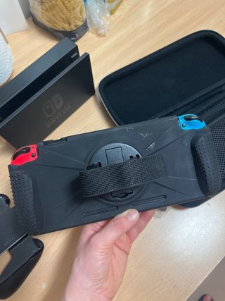 Nintendo Switch Azul/Rojo + Accesorios