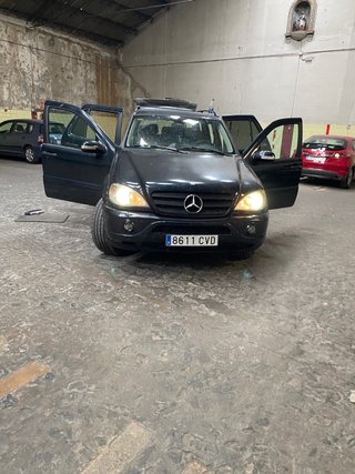 Mercedes- ML 270 Turbo  Dieses , 4 x 4 , 7 plazas.