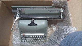 Máquina de escribir Hispano Olivetti Lexicon 80
