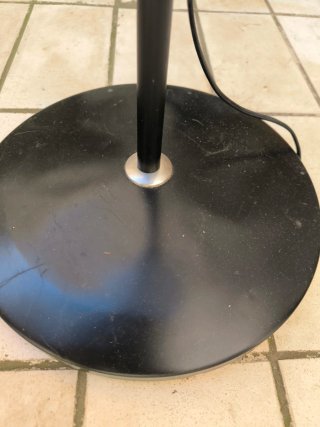 Lámpara de pie Ikea Negra
