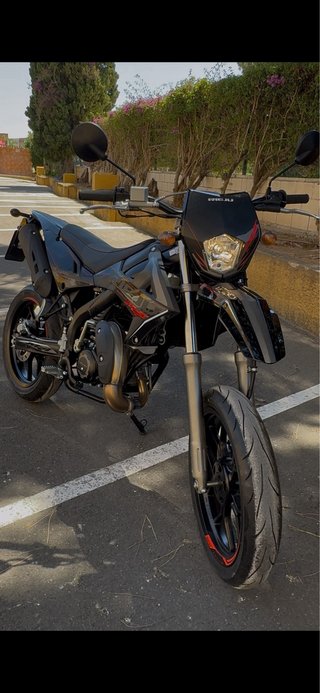Rieju MRT 50cc Supermotard Negra