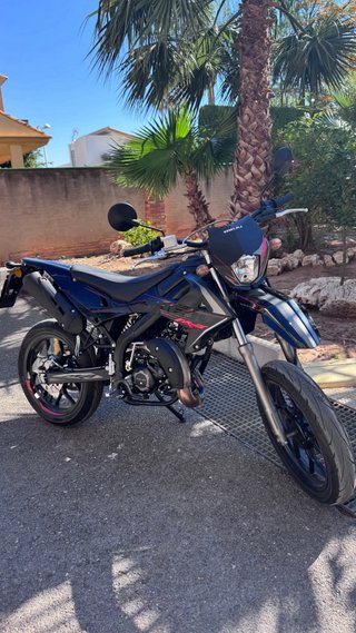 Rieju MRT 50cc Supermotard Negra