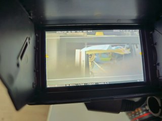 Cámara Panasonic EVA 5.7K Negra/Roja