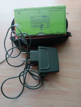 Nintendo DS Lite Verde Lima ORIGINAL + custodia + caricabatterie