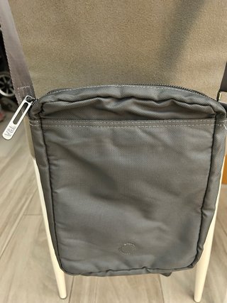 Bandolera Victorio & Lucchino Gris