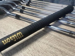 Palos de golf Wilson Ultra para dama