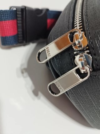 Riñonera Gucci Negra Gris