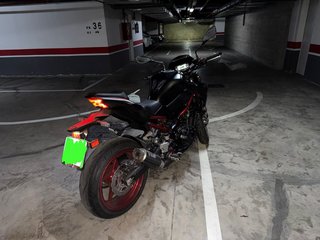Kawasaki Z900 A2 Negra y Roja