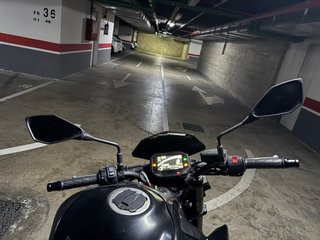Kawasaki Z900 A2 Negra y Roja