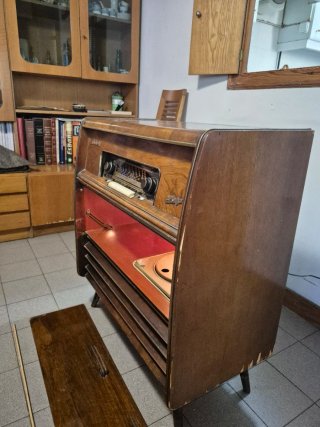 MuebleRadio Tocadiscos Telefunken Schubert de 1956