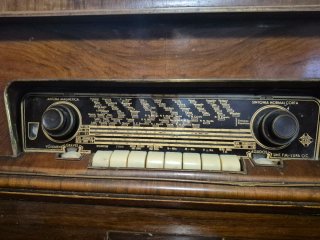 MuebleRadio Tocadiscos Telefunken Schubert de 1956