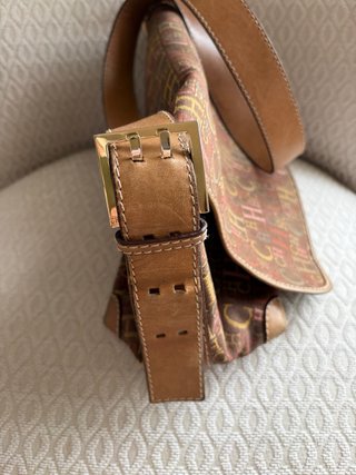 Bolso Carolina Herrera CH monograma
