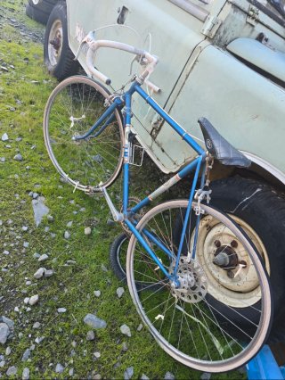 Bicicleta BH Arius para restaurar