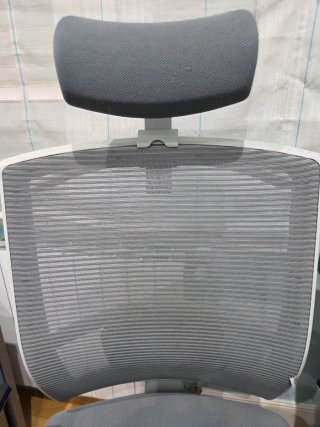 Silla de oficina ergonómica gris