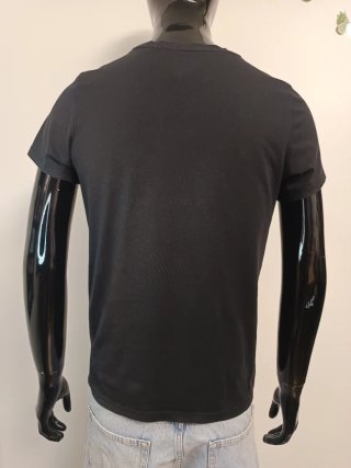 Camiseta Levi's Negra con Logo Rojo