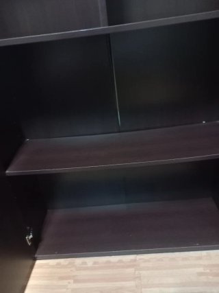 Mueble Estantería Marrón con Puertas URGE