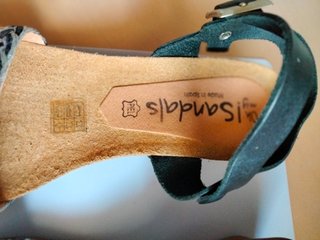 Sandalias cuña mujer negras y multicolor