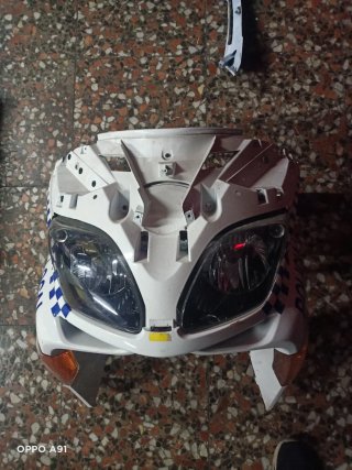 Frontal Honda Forza 250 (2005)