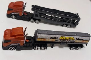 Coches de metal y 2 camiones