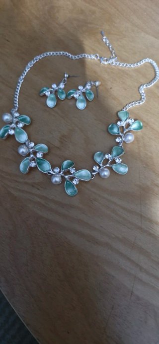 3 Conjunto Joyería Collar y Pendientes Flores