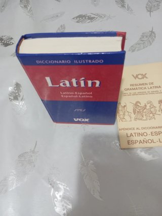 Diccionario latino español y español latino vox