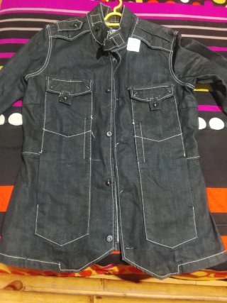 Chaqueta vaquera nueva.