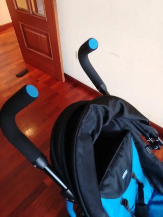 Silla de paseo Chicco azul y negra