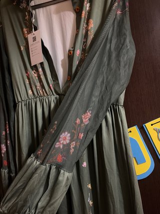 Vestido largo verde estampado floral
