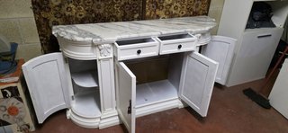 mueble recibidor con marmol