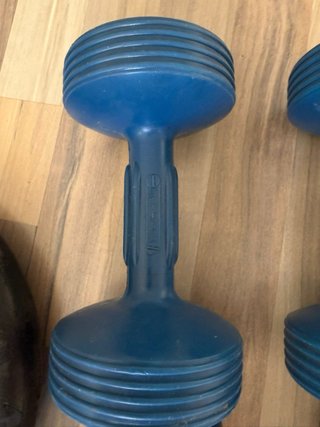 4 Mancuernas (2x2kg, 2x1.5kg) + Pesa 15kg