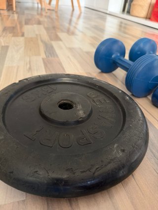 4 Mancuernas (2x2kg, 2x1.5kg) + Pesa 15kg