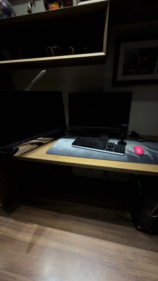 BenQ zowie Xl2546 240hz  Msi Optix MPG27CQ 144hz
