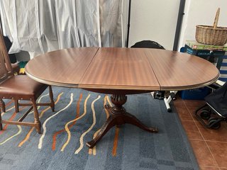 Mesa redonda vintage de madera