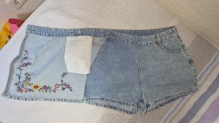 Falda pantalón vaquera bordada flores T. L