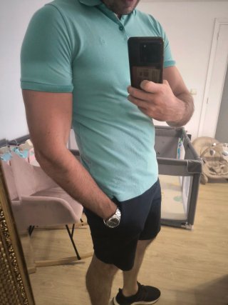 Polo Calvin Klein turquesa. Diseño clasico.