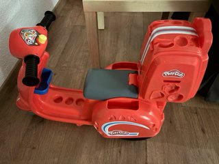 Moto Play-Doh Roja