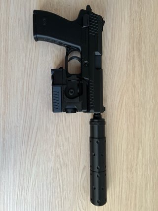 Réplica Socom MK23 con silenciador