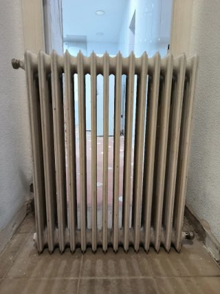 Radiador de hierro fundido  Alto 89 y Ancho 64