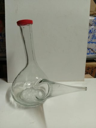 Porrón de cristal para vino Nunca usado.